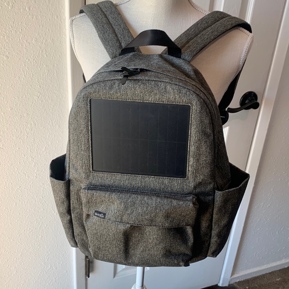 Solar ☀️ NEW LISTING!!! BirkSun  back pack